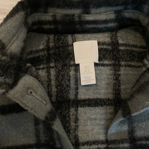 H&M plaid shacket - Picture 3 of 8